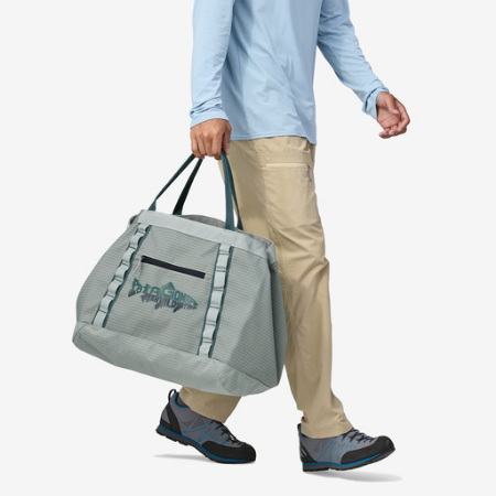 patagonia tote bag amazon Patagonia Black Hole Gear Tote Basin Green w/Fitz Trout